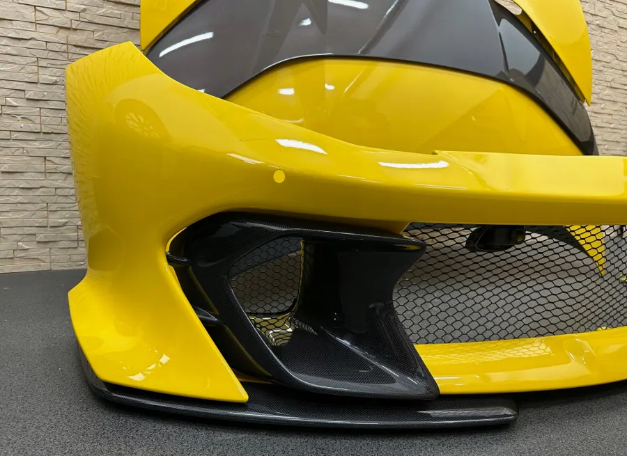 Ferrari 812 Competizione წინა ნაწილი ორიგინალი ნაწილები