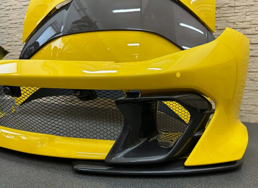 Ferrari 812 Competizione წინა ნაწილი ორიგინალი ნაწილები