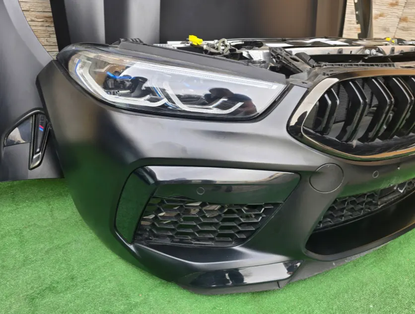 BMW M8 Competition ფარი და ბამპერი